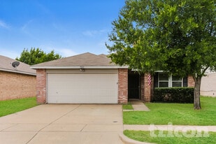 5021 Village Stone Ct in Fort Worth, TX - Building Photo