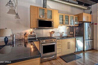 4020 N Scottsdale Rd-Unit -2005 in Scottsdale, AZ - Building Photo - Building Photo