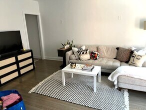 1060 W Thorndale Ave in Chicago, IL - Building Photo - Building Photo