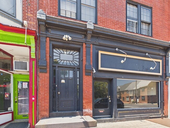property at 1012 N 3rd St