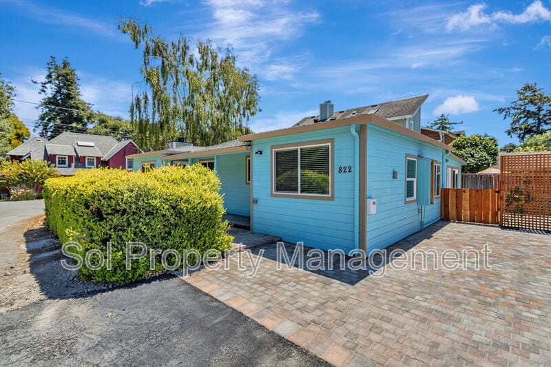 822 Eaton St in Santa Cruz, CA - Building Photo