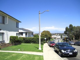 4187-4189 Marlton Ave in Los Angeles, CA - Foto de edificio - Building Photo