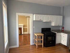 52 Harvest St, Unit 2 in Boston, MA - Building Photo - Building Photo