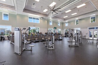 8982 Gustavia Ct in Naples, FL - Foto de edificio - Building Photo