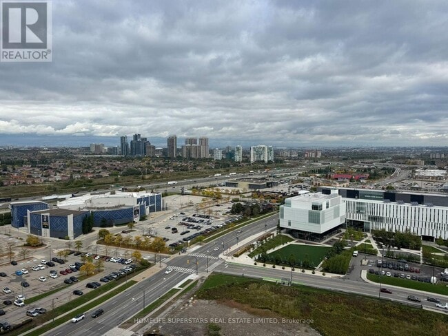 395 Square One Dr in Mississauga, ON - Building Photo - Building Photo
