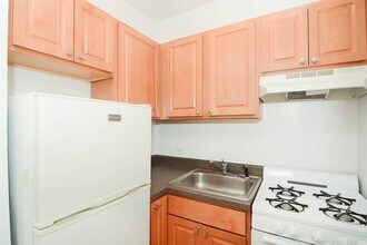 1742 N Humboldt Blvd, Unit 604 in Chicago, IL - Building Photo - Building Photo