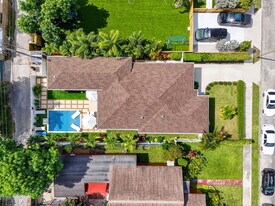 520 36th St in West Palm Beach, FL - Building Photo