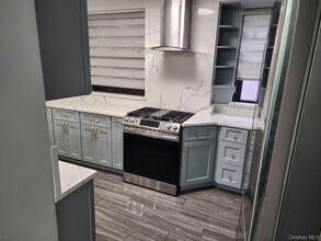 61-55 98th St, Unit 14J in Queens, NY - Foto de edificio - Building Photo