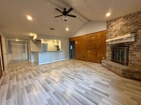 422 Gamewood Dr in Spring, TX - Building Photo