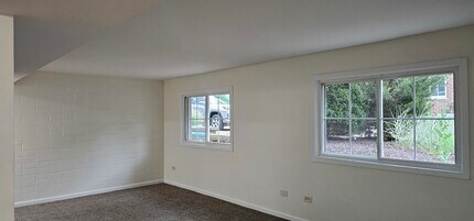 833 Village Quarter Rd in West Dundee, IL - Building Photo - Building Photo