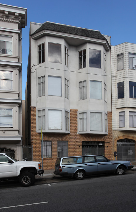 1684 Washington Street in San Francisco, CA - Building Photo