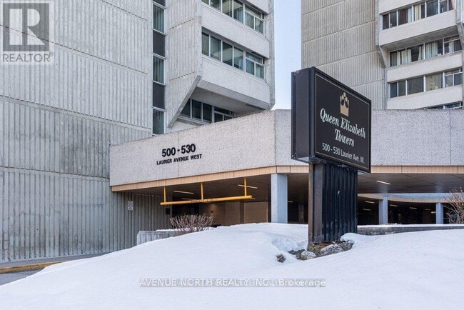 500 Laurier Ave W in Ottawa, ON - Building Photo - Building Photo