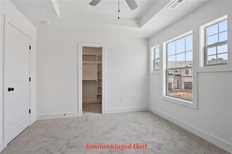 7365 Grand Slam St in Parkville, MO - Building Photo - Building Photo