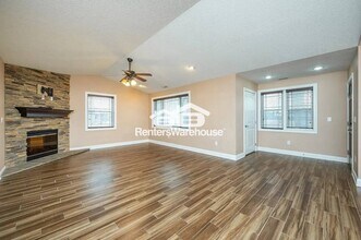 4070 NE Alice's Rd in Clive, IA - Building Photo - Building Photo