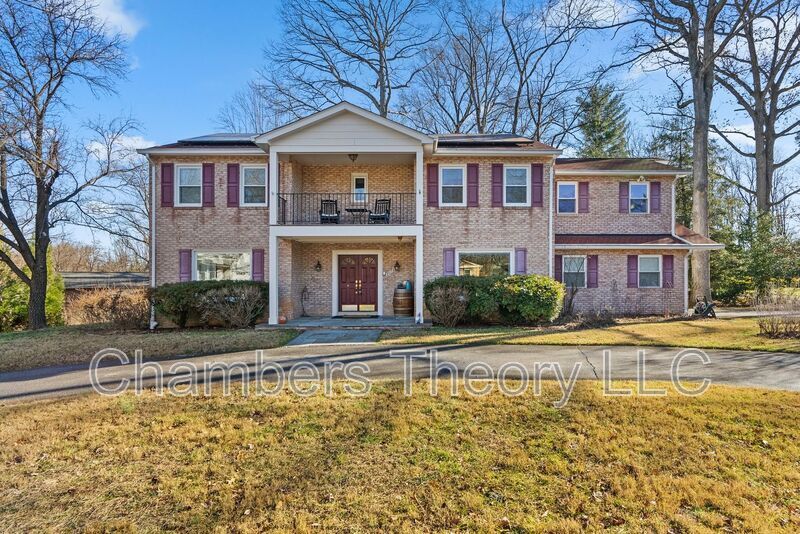 8017 Carita Ct in Bethesda, MD - Building Photo