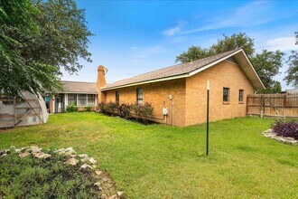 3704 Austin Cove in Lago Vista, TX - Building Photo - Building Photo
