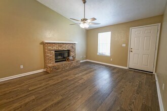 2380 Hartsfield Way in Tallahassee, FL - Building Photo - Building Photo