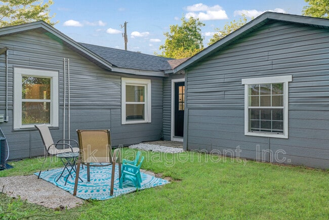 660 16th St SE in Paris, TX - Building Photo - Building Photo