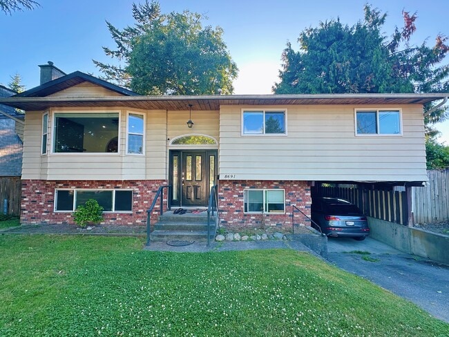 property at 8691 154 St