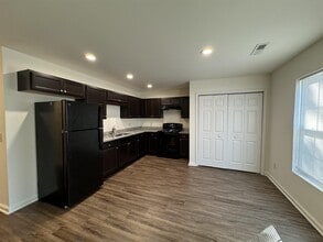 406 Chestnut St in Darlington, SC - Building Photo - Building Photo