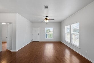289 Heatherwood Dr in Driftwood, TX - Building Photo - Building Photo