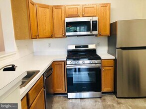 1055 Gardenview Loop in Woodbridge, VA - Building Photo - Building Photo