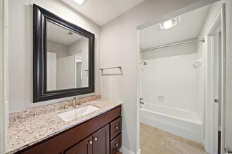 414 Fox Briar Ln in Sugar Land, TX - Building Photo - Building Photo