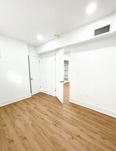 10 Woodbridge St in Cambridge, MA - Foto de edificio - Building Photo