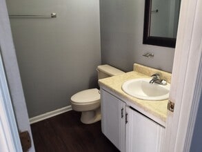 1221 Clear Ridge Ln in Radcliff, KY - Building Photo - Building Photo