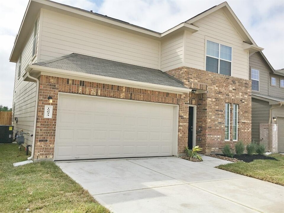 19023 Treviso Terrace Ln in Katy, TX - Foto de edificio