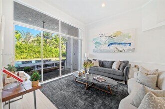 765 Bayside Ln in Weston, FL - Building Photo - Building Photo