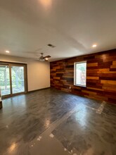 6815 Willamette Dr in Austin, TX - Building Photo - Building Photo