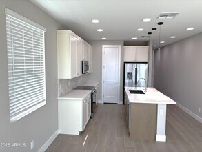 1011 E Pasadena Ave in Phoenix, AZ - Building Photo - Building Photo