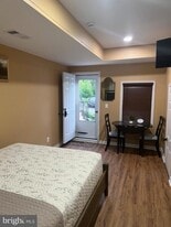 28 Woodfield Dr in Claymont, DE - Building Photo