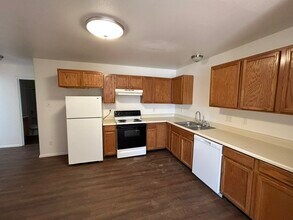 3246 Downey Ct in Clifton, CO - Building Photo - Building Photo
