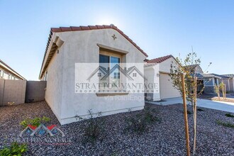 17625 W Pasadena Ave in Litchfield Park, AZ - Building Photo - Building Photo