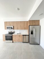1901 Van Buren St, Unit 45 in Hollywood, FL - Building Photo