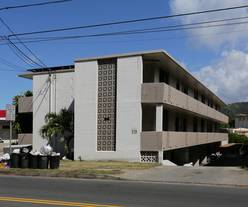 1210 Palolo Ave in Honolulu, HI - Building Photo