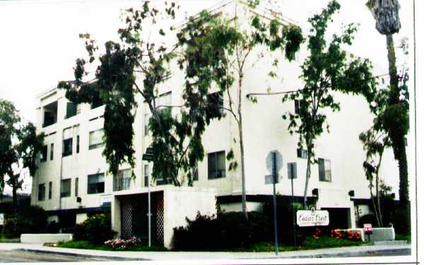 Cedar Crest Apartments in San Diego, CA - Foto de edificio - Building Photo