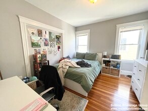 9 Taft St, Unit 3 in Boston, MA - Foto de edificio - Building Photo