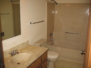 1415 N Rankin St, Unit Nine in Appleton, WI - Building Photo - Building Photo