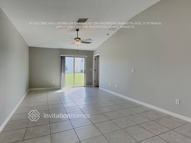 15520 Colt Creek Pl in Sun City Center, FL - Foto de edificio - Building Photo