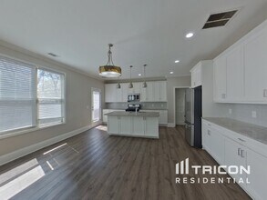 2638 Oakdale St NW in Atlanta, GA - Foto de edificio - Building Photo