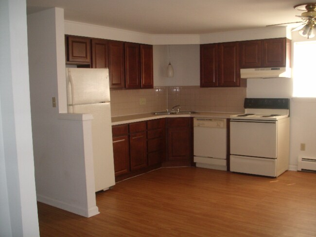 6 Losson Garden Dr-Unit -5 in Cheektowaga, NY - Building Photo - Building Photo