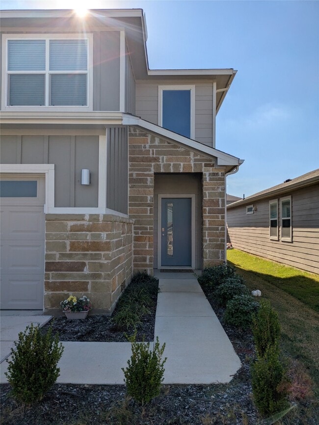 549 Wilshire Rd in San Marcos, TX - Building Photo - Building Photo