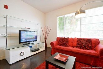 601 11th St-Unit -206 in Miami Beach, FL - Building Photo - Building Photo