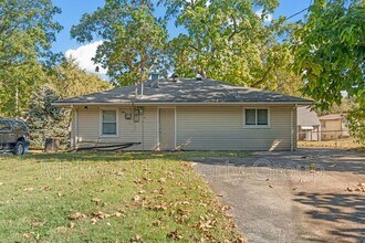3661 High Dr in St. Ann, MO - Building Photo - Building Photo