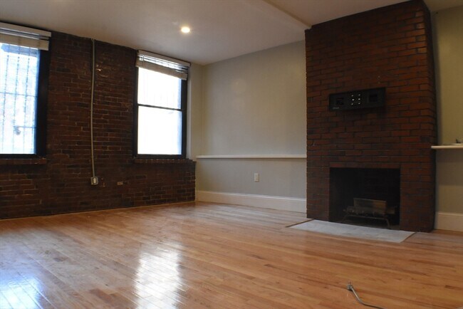 31 Fairfield St in Boston, MA - Building Photo - Building Photo