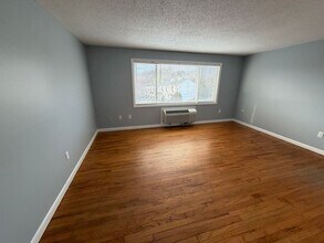 8 Dean St in Danbury, CT - Building Photo - Building Photo