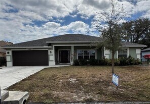 842 NW Tremont Ave in Port St. Lucie, FL - Building Photo